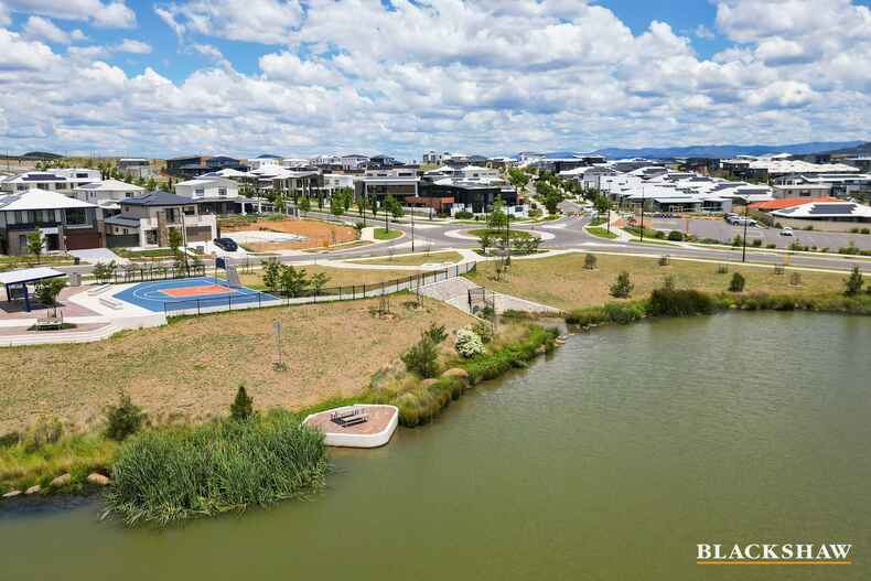 93 McDonagh Crescent Whitlam