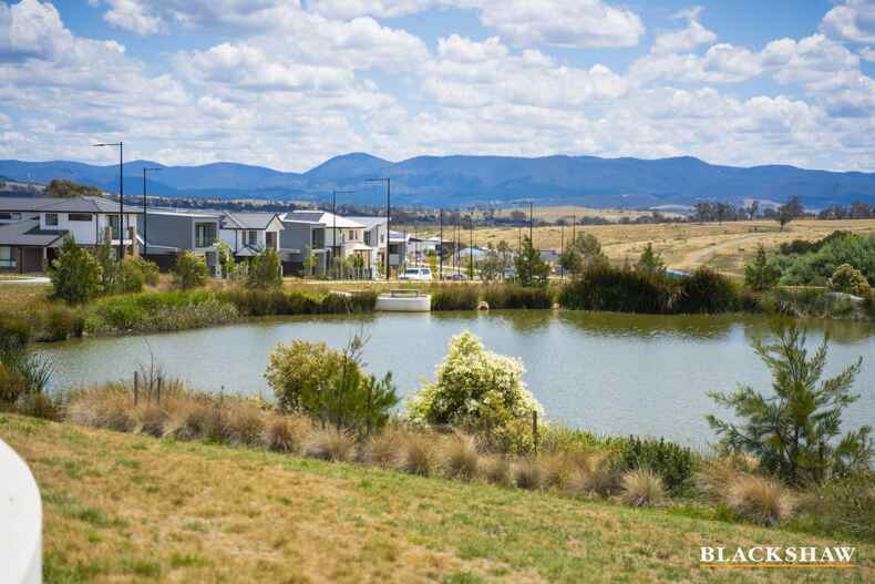 93 McDonagh Crescent Whitlam