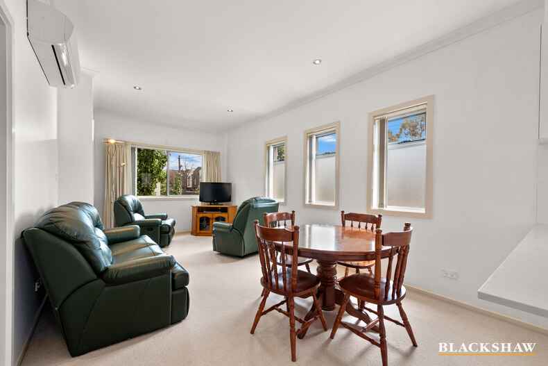 13/17 Majura Avenue Dickson