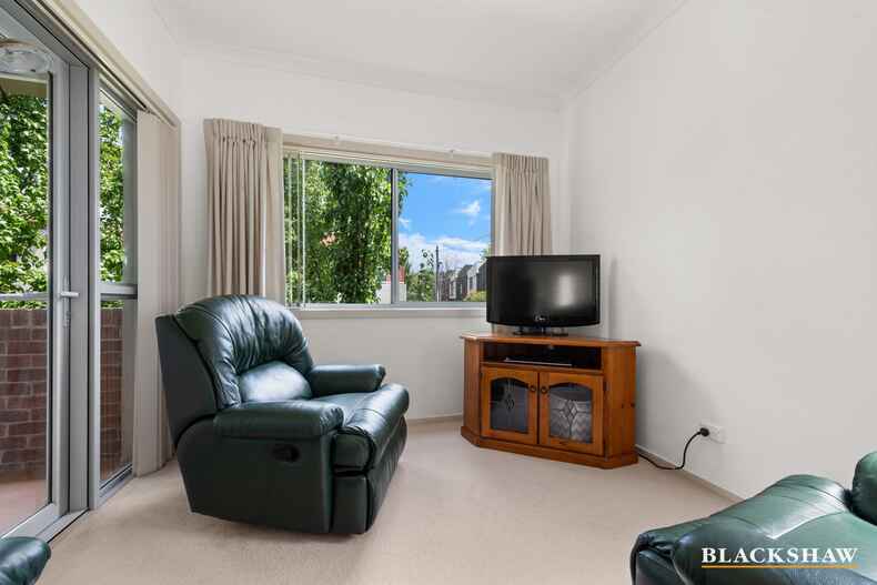 13/17 Majura Avenue Dickson