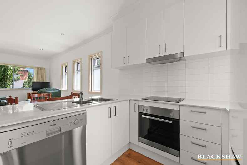 13/17 Majura Avenue Dickson