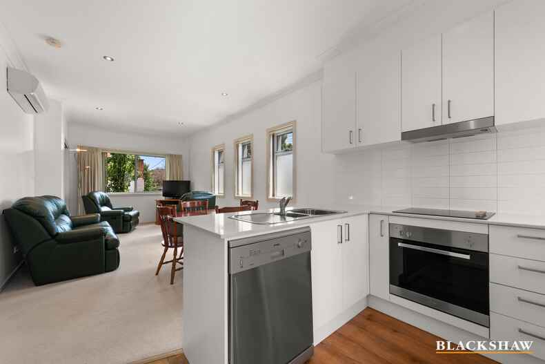 13/17 Majura Avenue Dickson