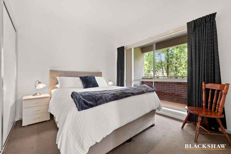 13/17 Majura Avenue Dickson