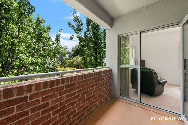 13/17 Majura Avenue Dickson