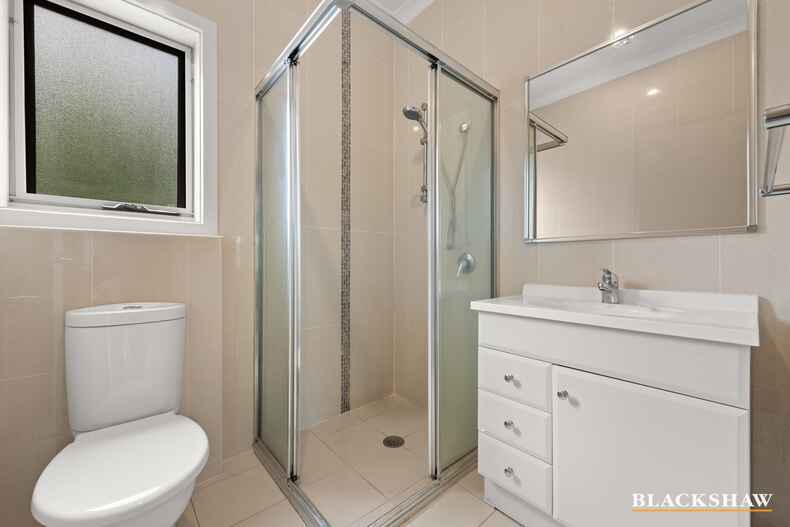 13/17 Majura Avenue Dickson