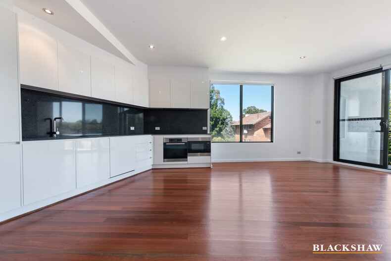 11/43 Hampton Circuit Yarralumla