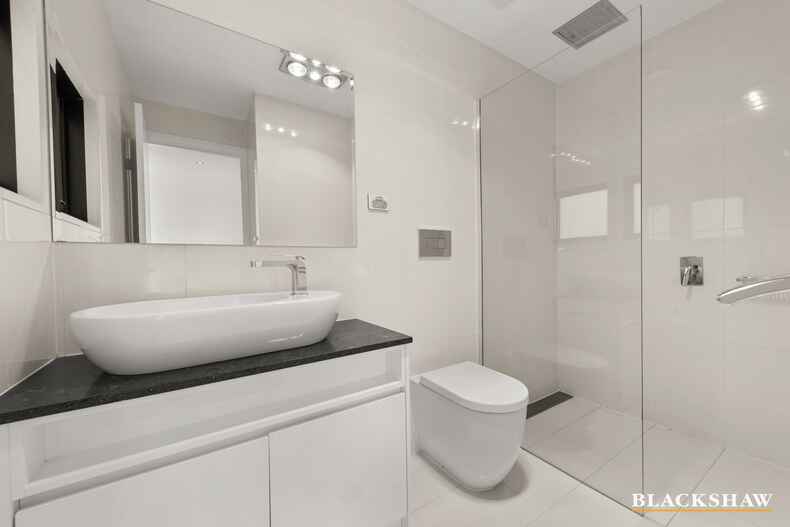 11/43 Hampton Circuit Yarralumla