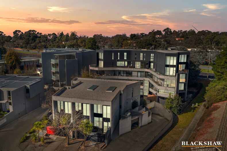 11/43 Hampton Circuit Yarralumla