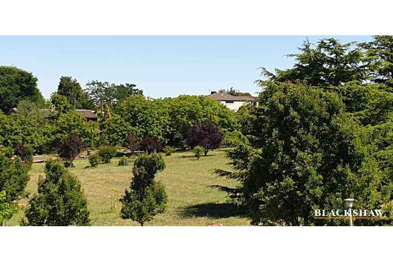 11/43 Hampton Circuit Yarralumla