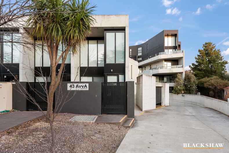 11/43 Hampton Circuit Yarralumla