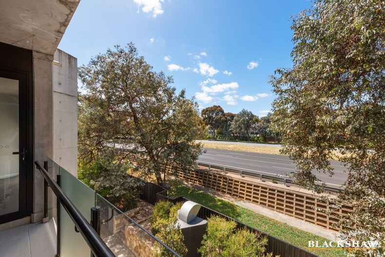 11/43 Hampton Circuit Yarralumla