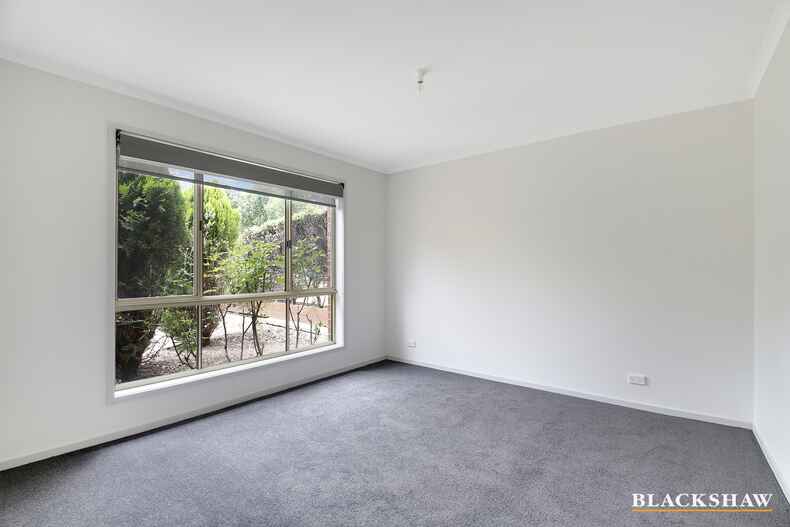 8 Lockhart Place Amaroo 8 Lockhart Place Amaroo