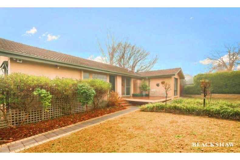 9 Gilmore Crescent Garran