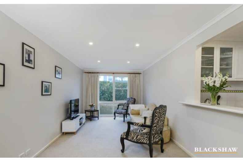 9 Gilmore Crescent Garran