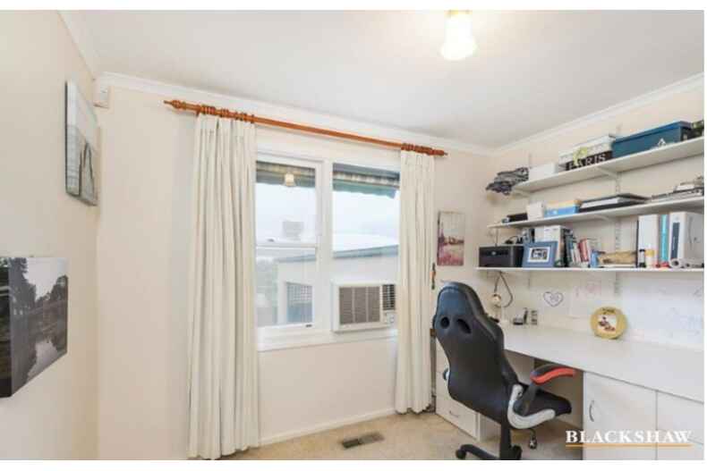 9 Gilmore Crescent Garran