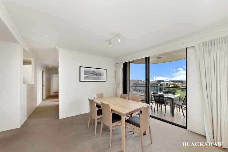 1702/2 Marcus Clarke Street City
