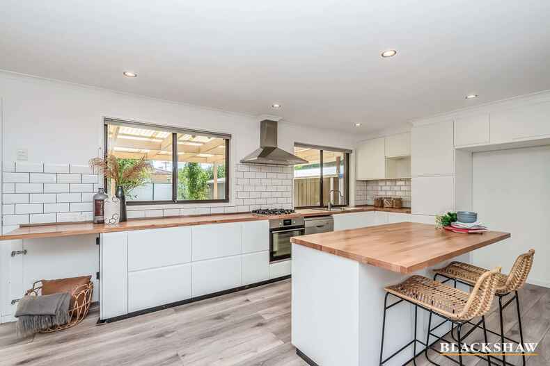 18 Whittell Crescent Florey 18 Whittell Crescent Florey