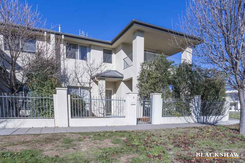 2 Megalong Crescent Harrison