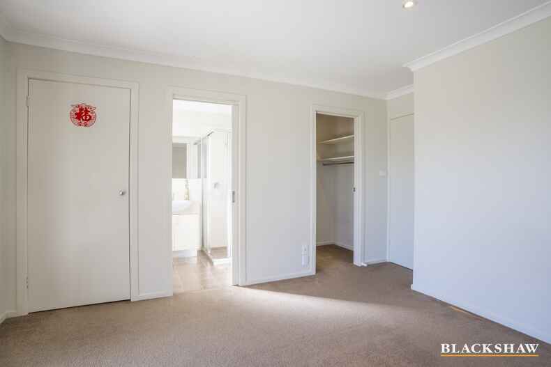 2 Megalong Crescent Harrison