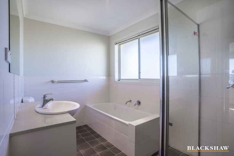 2 Megalong Crescent Harrison