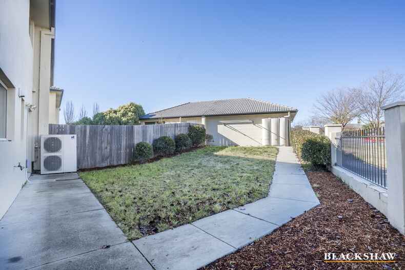 2 Megalong Crescent Harrison