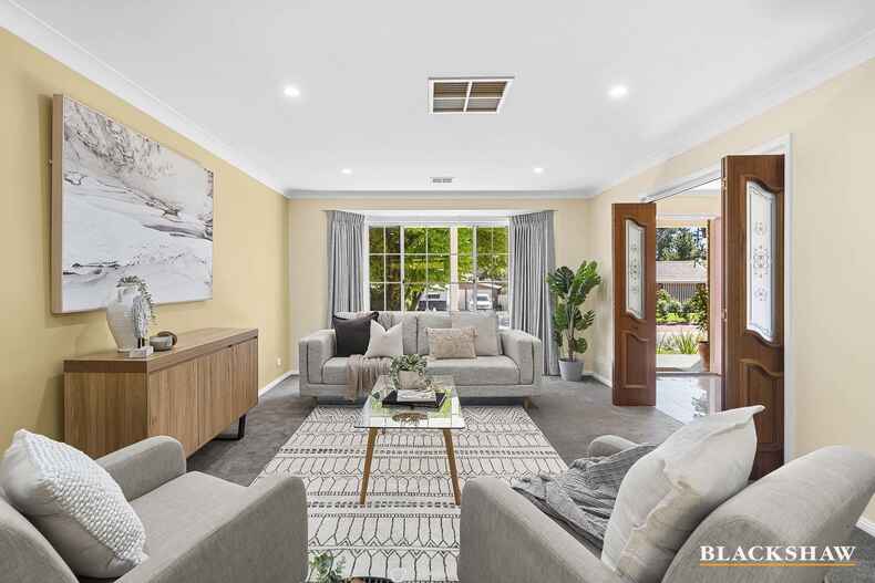 5 Belfield Crescent Florey 5 Belfield Crescent Florey