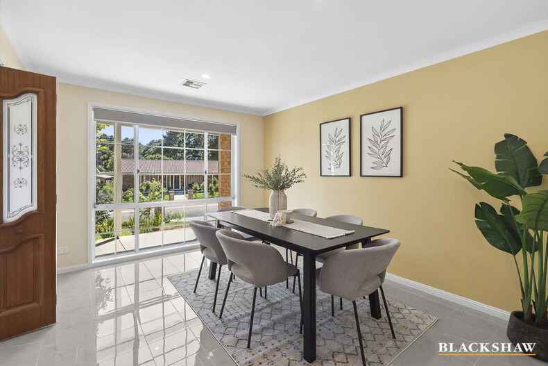 5 Belfield Crescent Florey 5 Belfield Crescent Florey