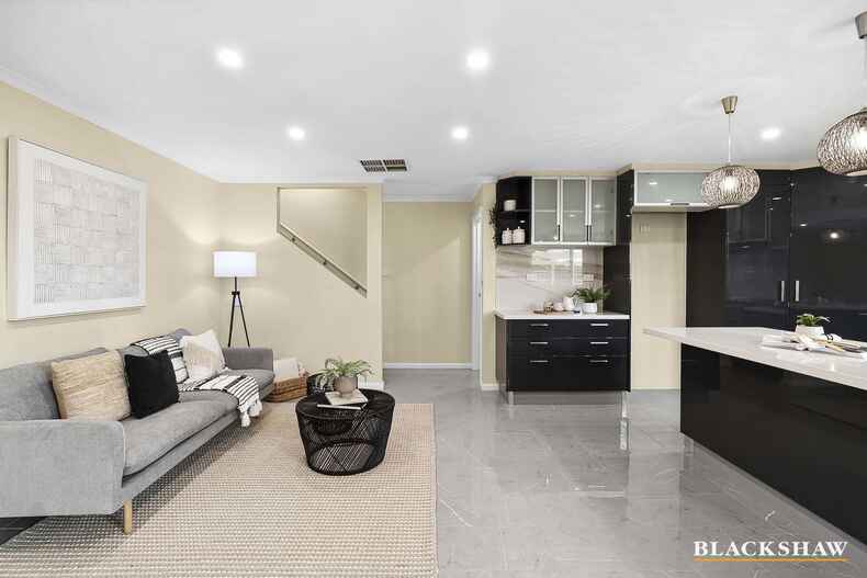 5 Belfield Crescent Florey 5 Belfield Crescent Florey