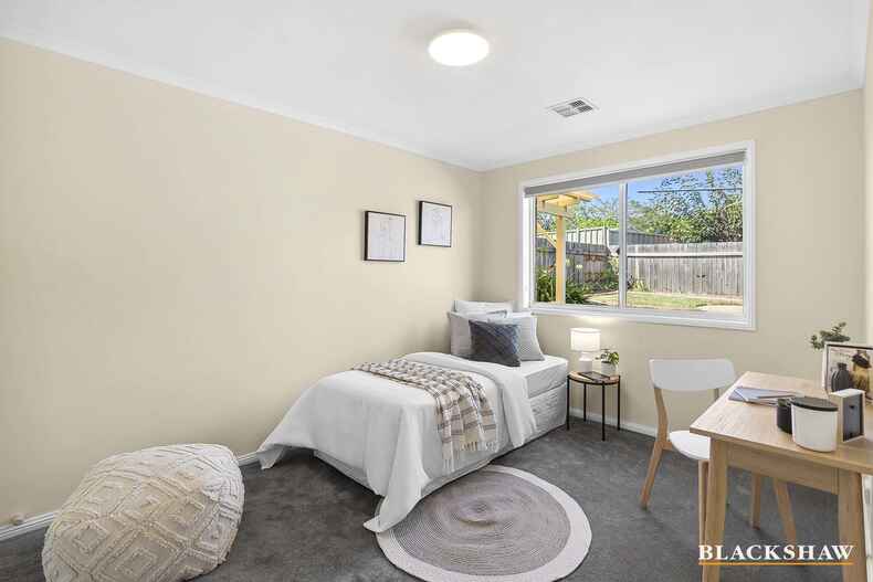 5 Belfield Crescent Florey 5 Belfield Crescent Florey