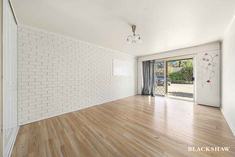 8/31 Barlow Street Scullin