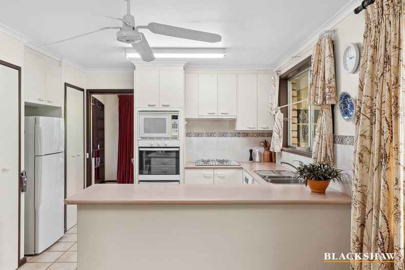 14 Badenoch Crescent Evatt 14 Badenoch Crescent Evatt