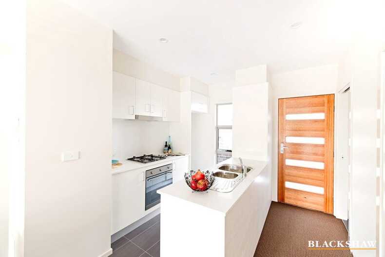 7/87 Antill Street Downer