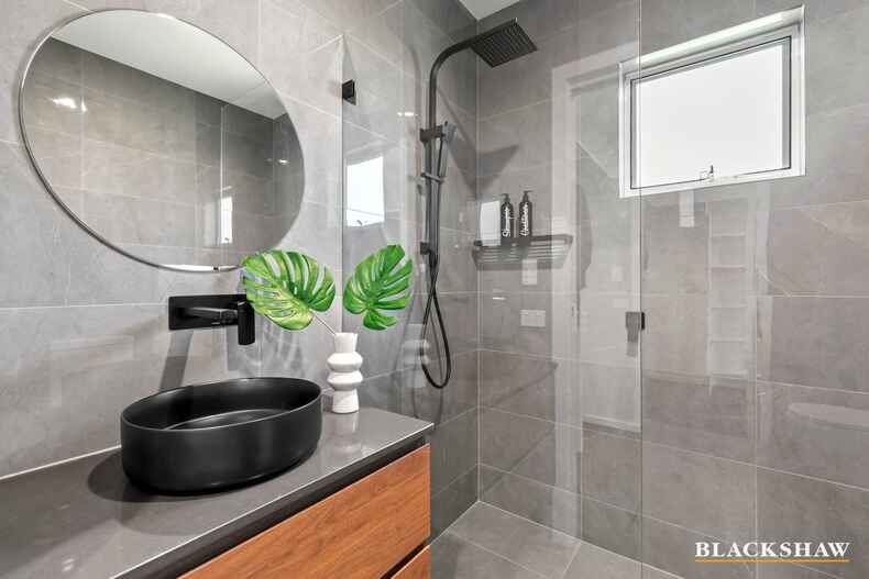 2/20 Throsby Crescent Sunshine Bay 2/20 Throsby Crescent Sunshine Bay