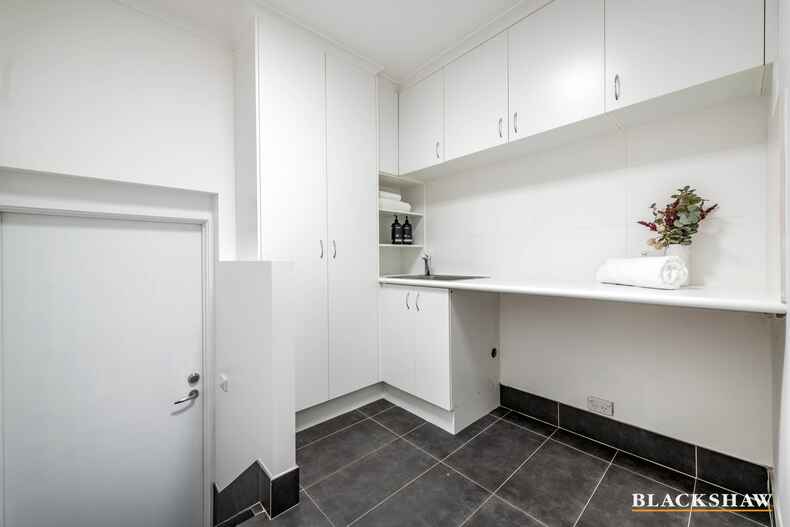 11 Mowle Place Weetangera