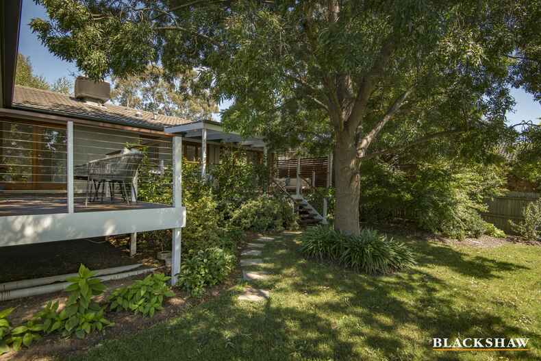 11 Mowle Place Weetangera