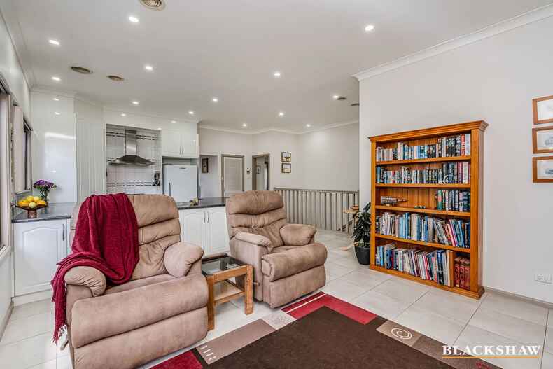 2 Eleanora Street Fisher