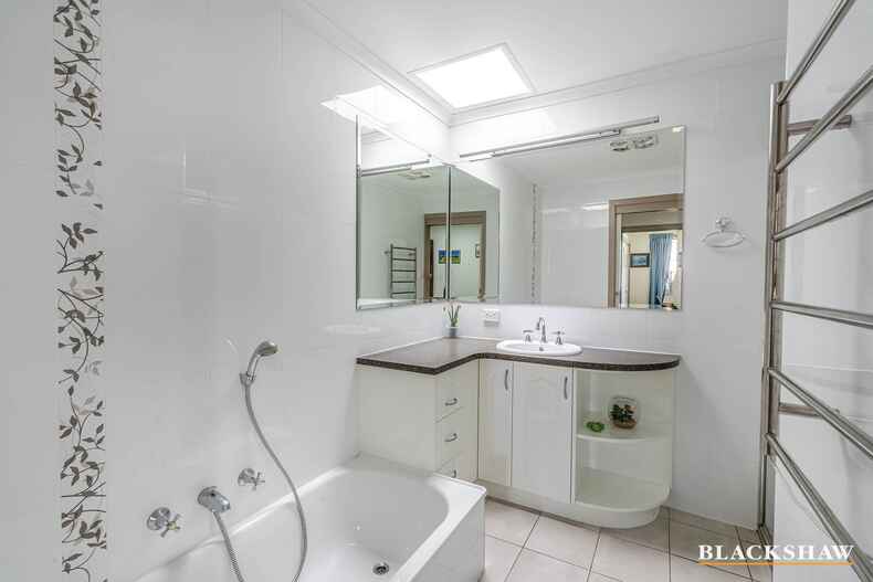 2 Eleanora Street Fisher