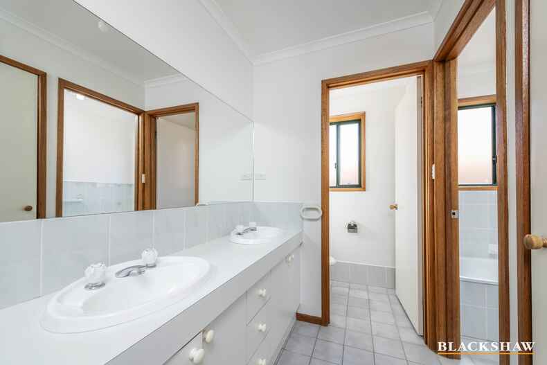 156 Knoke Avenue Gordon