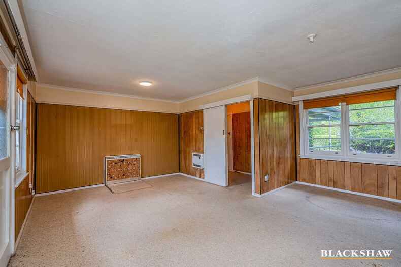 35 MacDonnell Street Yarralumla 35 MacDonnell Street Yarralumla