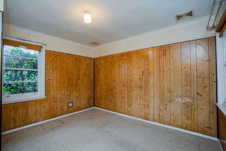 35 MacDonnell Street Yarralumla 35 MacDonnell Street Yarralumla