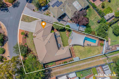 31 Calder Crescent Holder