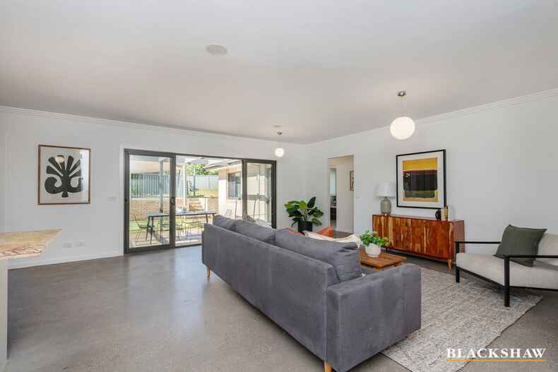 31 Calder Crescent Holder