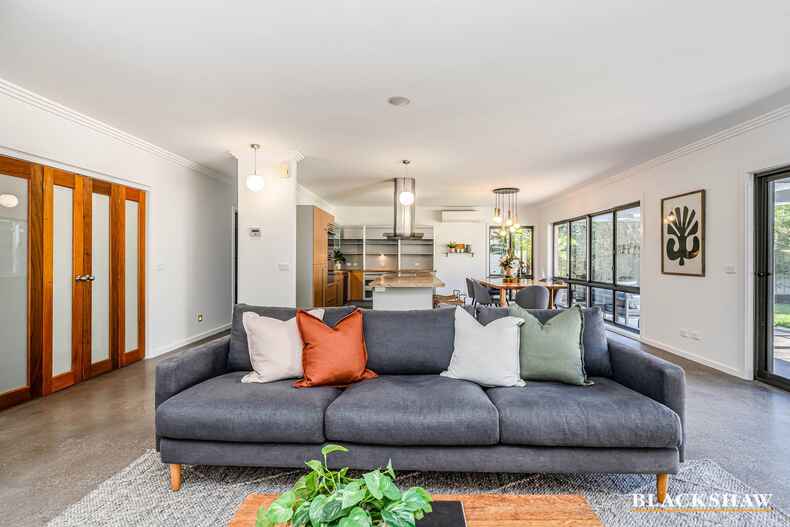 31 Calder Crescent Holder