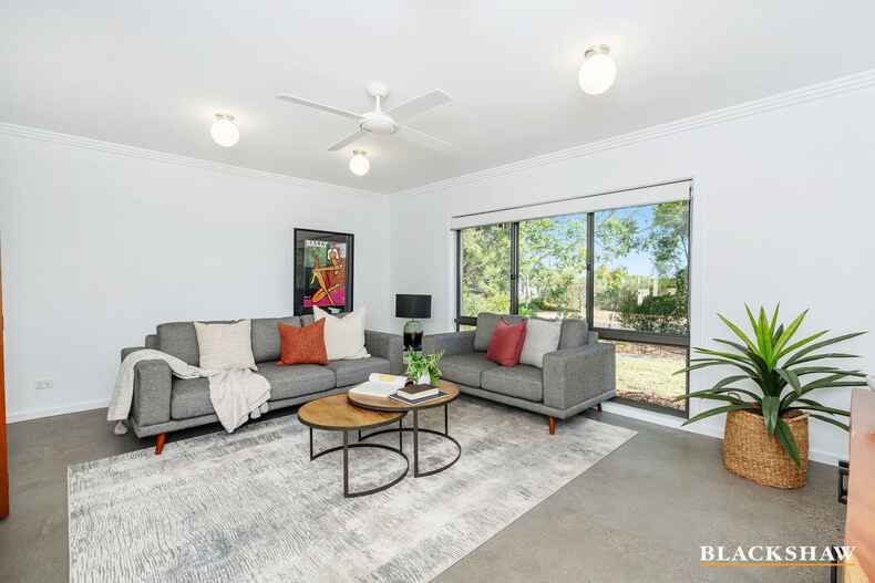 31 Calder Crescent Holder