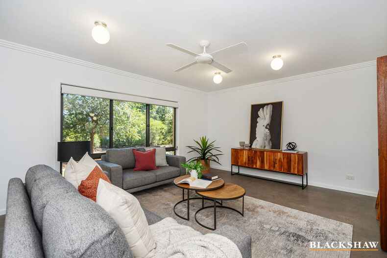 31 Calder Crescent Holder