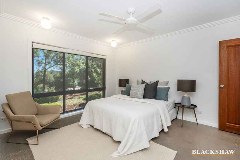 31 Calder Crescent Holder