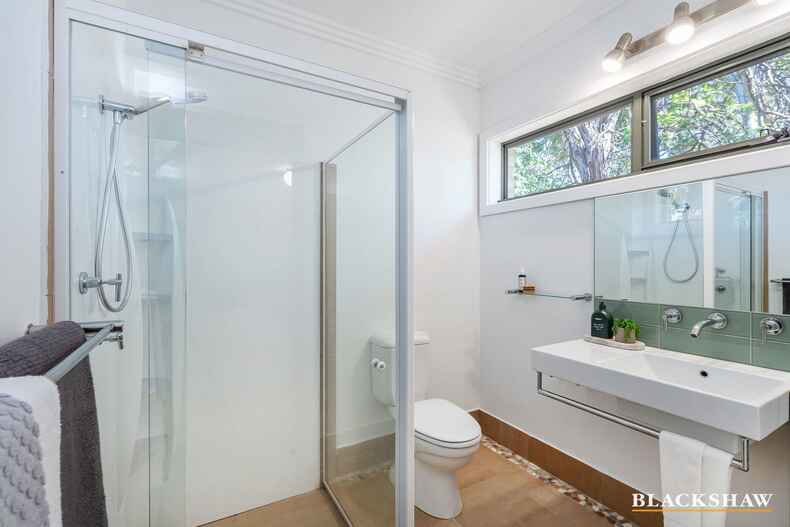 31 Calder Crescent Holder