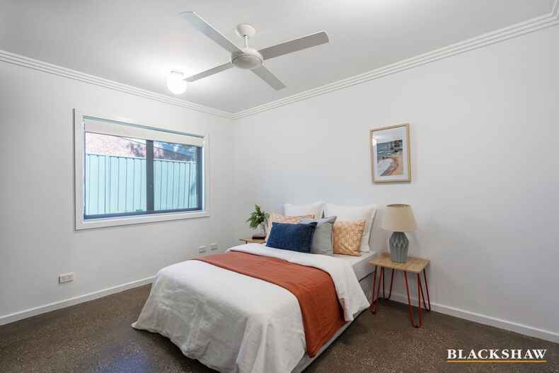 31 Calder Crescent Holder