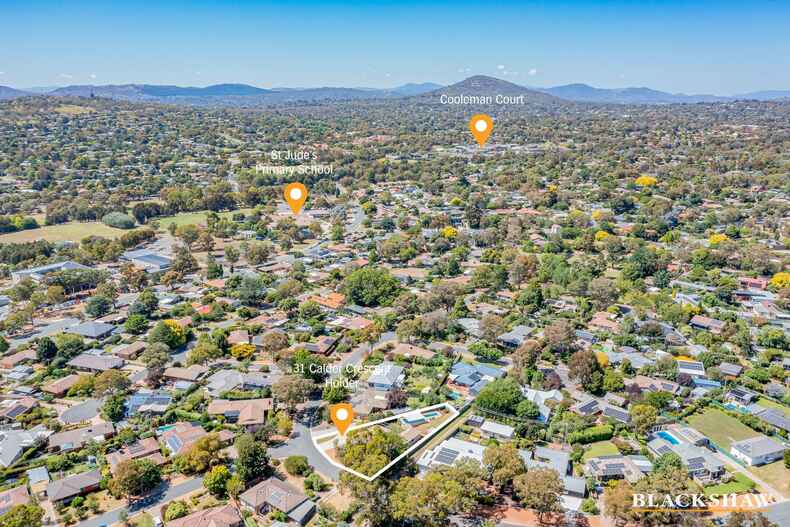 31 Calder Crescent Holder