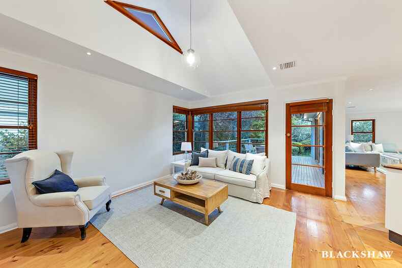 70 Banks Street Yarralumla 70 Banks Street Yarralumla